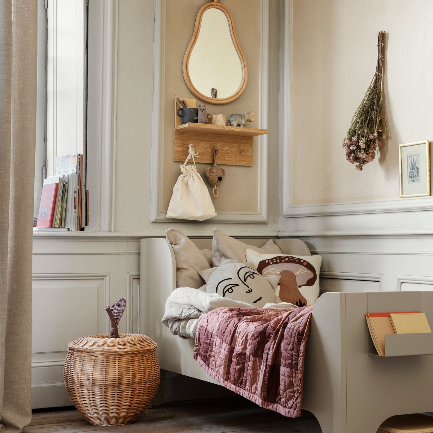 Apple Braided Storage