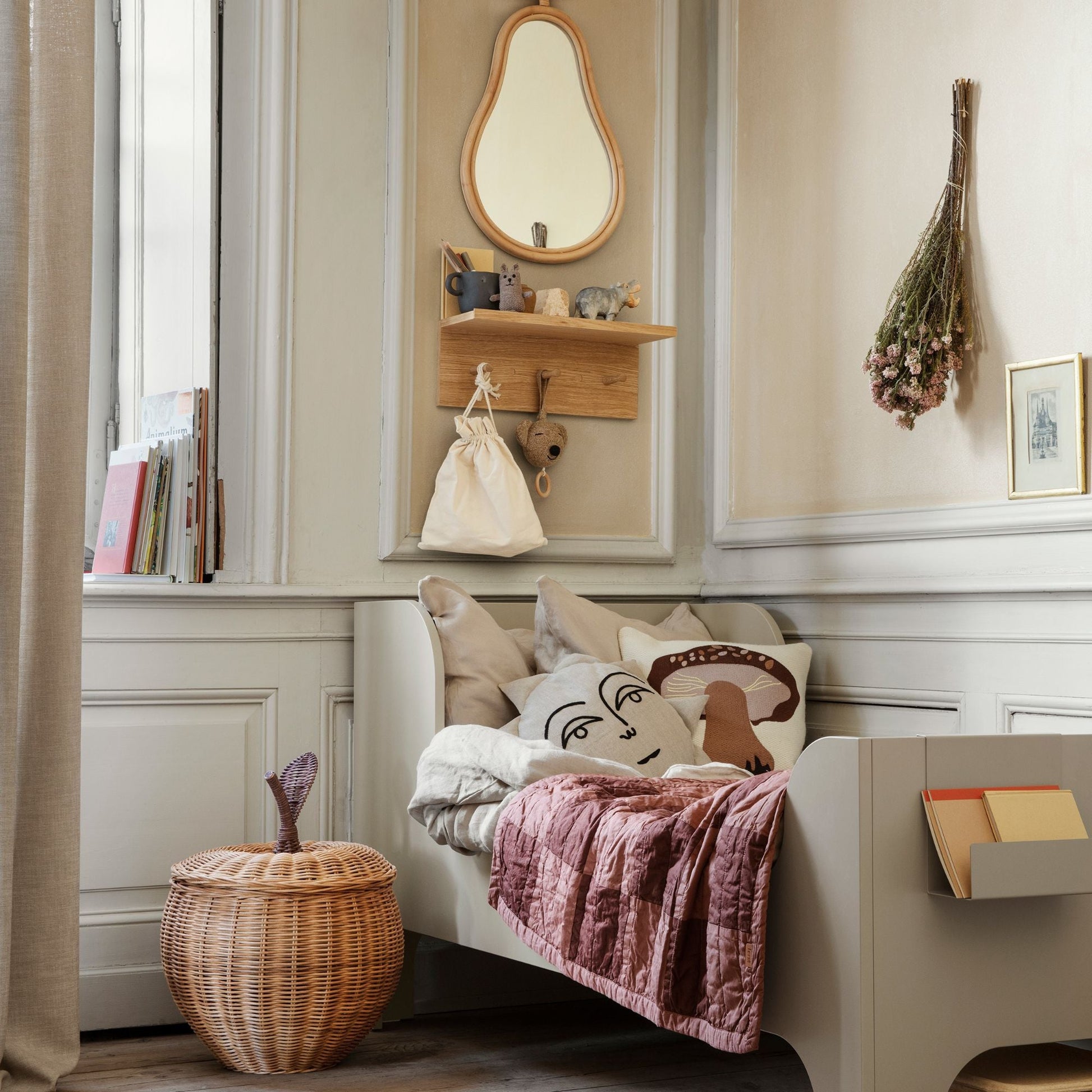 Apple Braided Storage